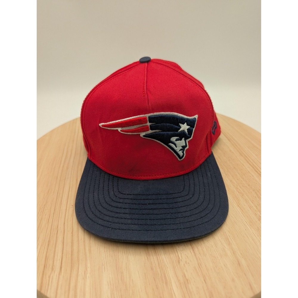 New England Patriots Hat Cap Snap Back Mens Large Red NFL Football New Era